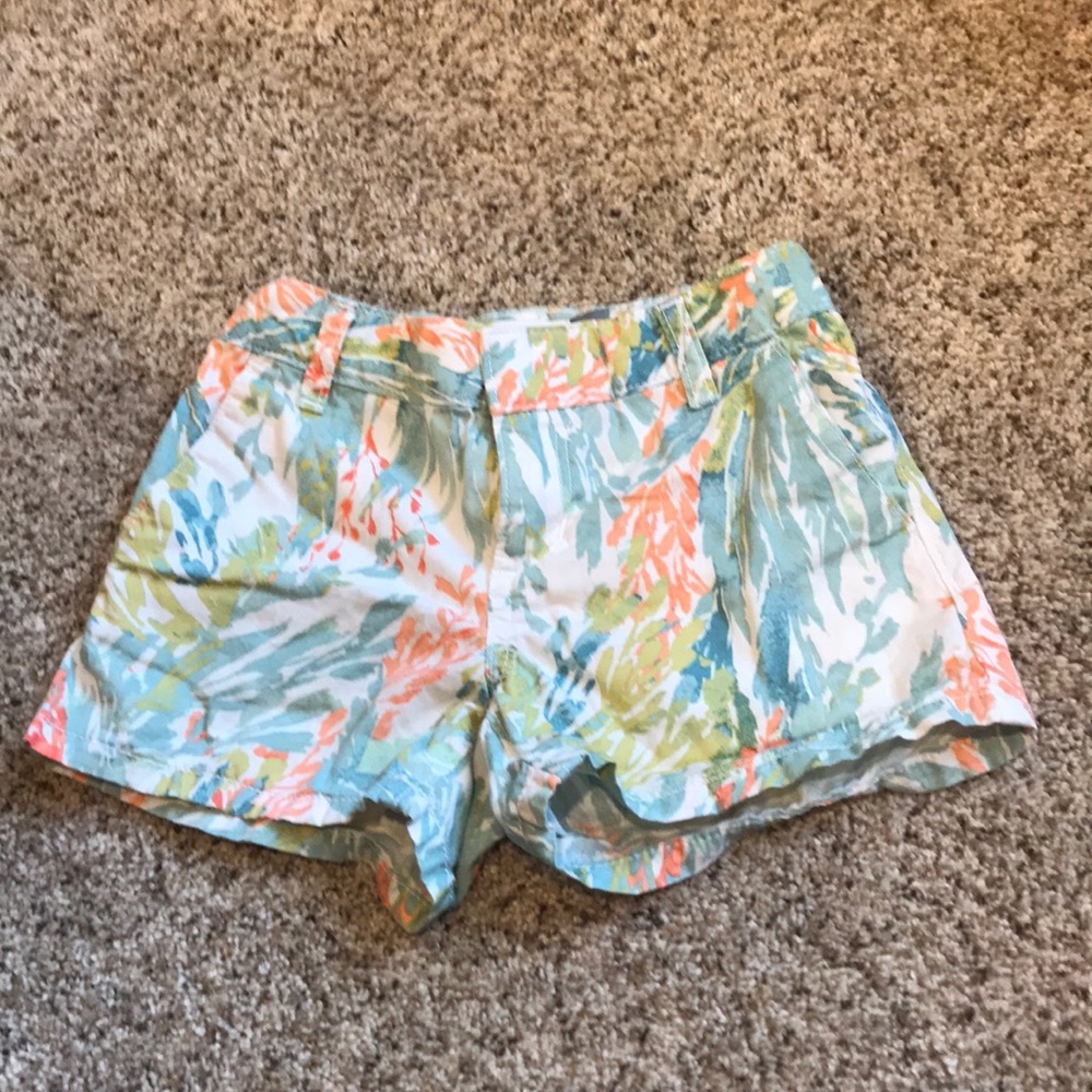 Girls size 8 pattern shorts